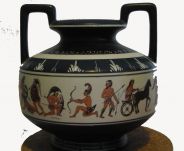 vaso falso etrusco lavorato a mano